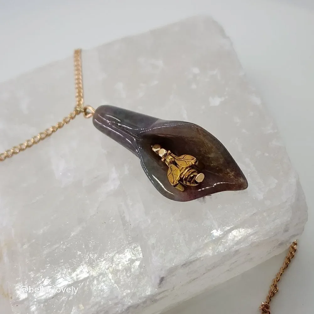 Moss Agate Calla Lily Handmade Pendant Bee Charm Drop Dangle Pendants